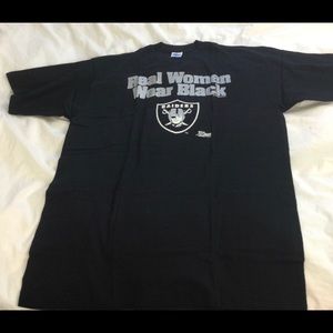 Salem Raiders Women’s Black T-shirt XL vintage
